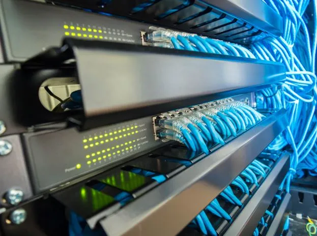 Gabinete de comunicaciones instalado por Discope